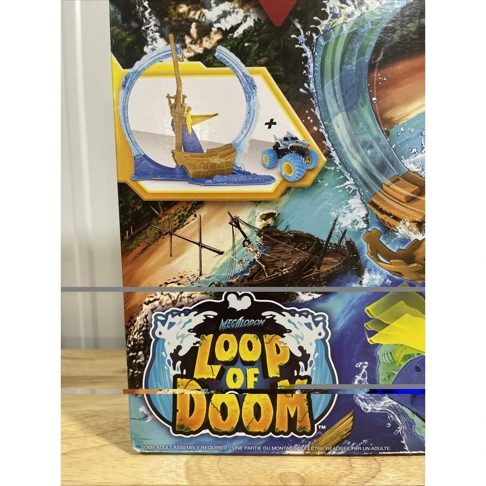 Monster Jam Megalodon Loop of Doom Playset 1:64 Blue w/ Truck Kid Toy